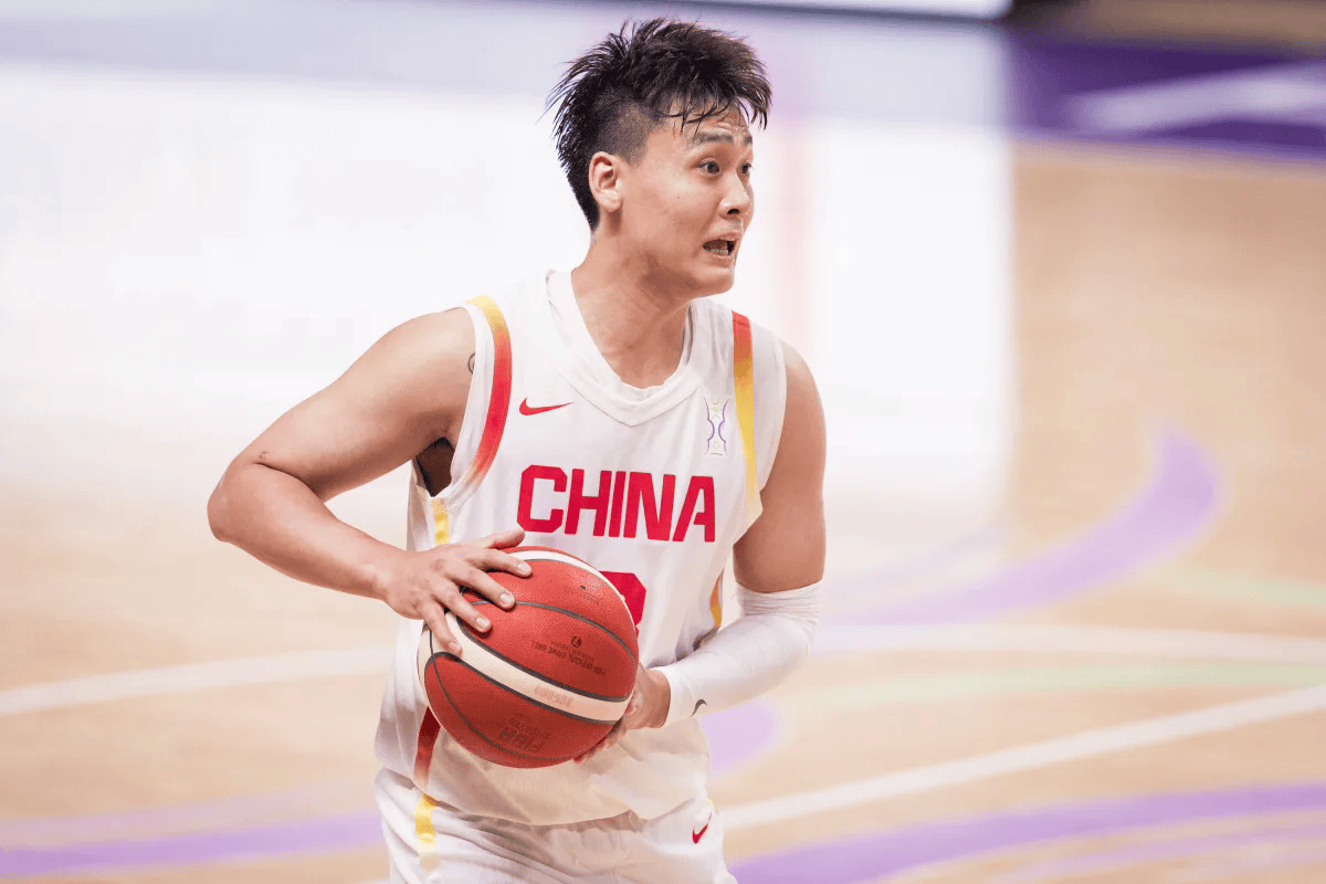 隊(duì)長(zhǎng)承擔(dān)責(zé)任！趙魯（Zhao Rui）站起來(lái)很多次